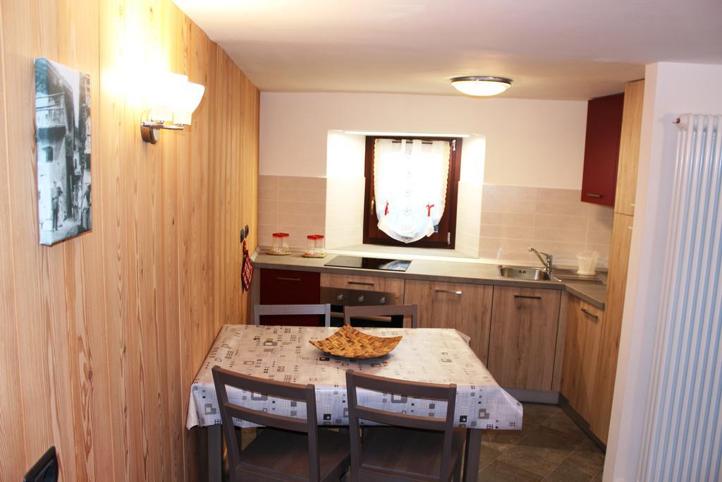 Maison Leveque บรุสซอน ภายนอก รูปภาพ